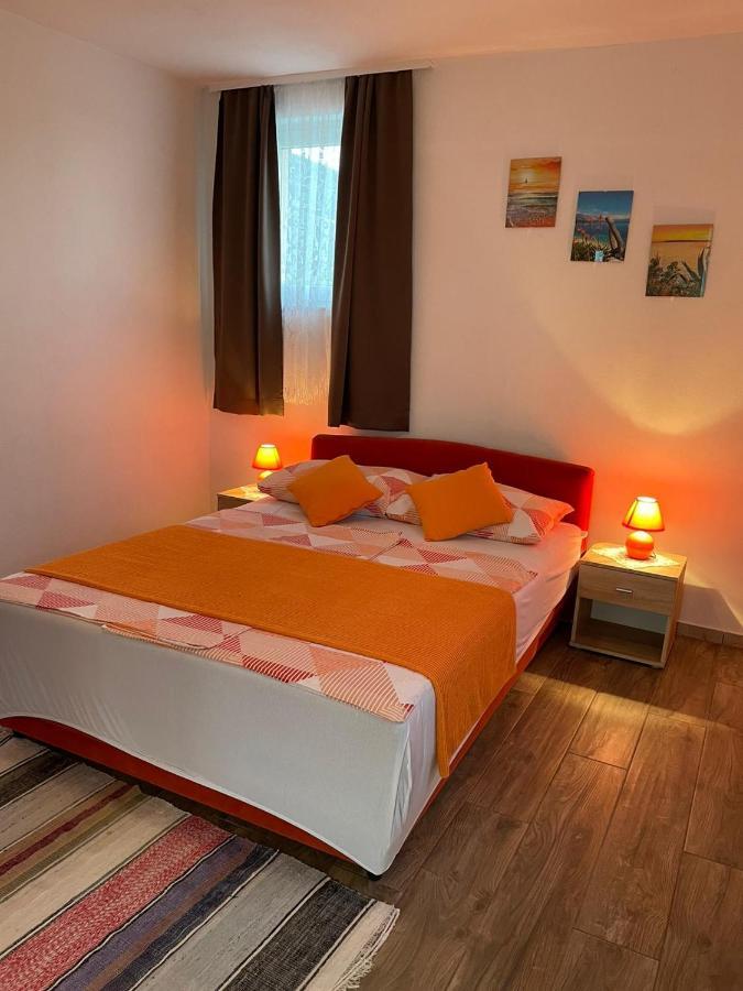 Apartmani Mateja Kastela Bagian luar foto